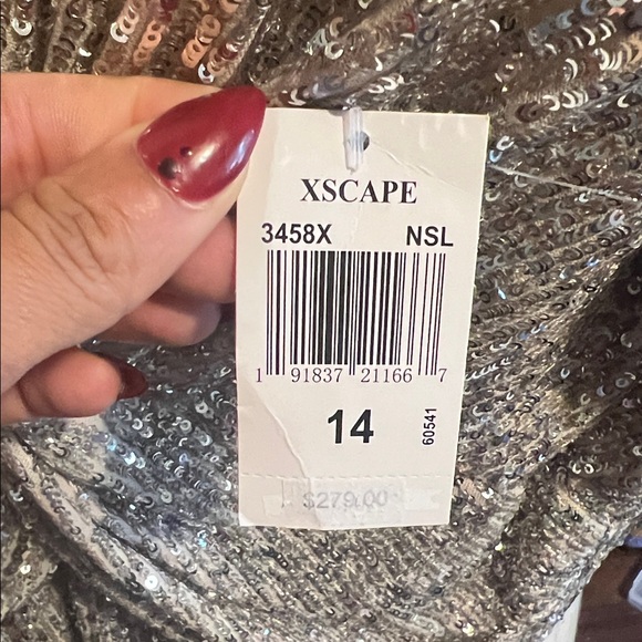 Xscape Sparkling Silver Sequin Dress - Picture 7 of 8